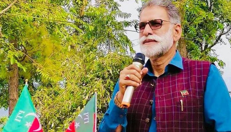 عمران خان نے سردار عبدالقیوم نیازی کو وزیراعظم آزاد کشمیر کے لیے نامزد کر دیا