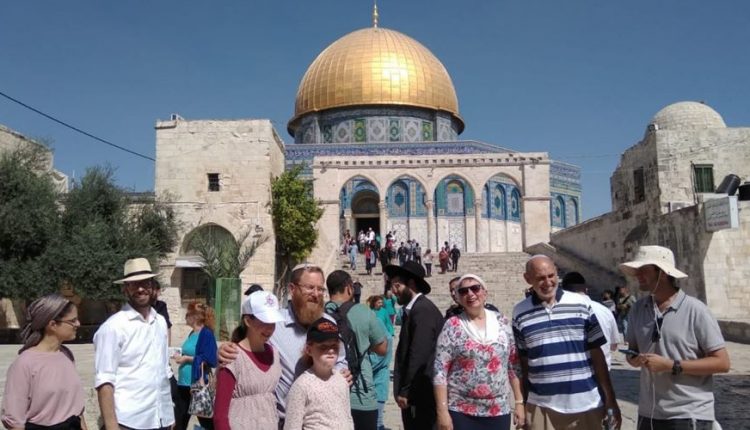 درجنوں یہودی آبادکاروں کے قبلہ اول پر دھاوے،مقدس مقام کی بے حرمتی