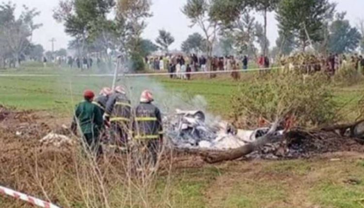 پاک فضائیہ کا طیارہ گرکر تباہ۔۔