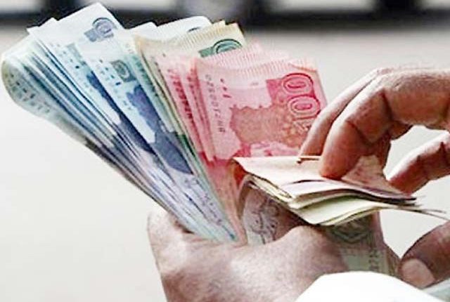 گزشتہ تین برسوں میں بینکوں کی طرف سے 54ارب روپے 55 کروڑ روپے کے قرضے معاف کئے جانے کا انکشاف