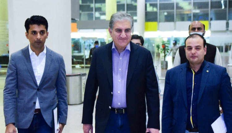 مخدوم شاہ محمود قریشی وفد کے ہمراہ اقوام متحدہ جنرل اسمبلی کے چھہترویں اجلاس میں شرکت کیلئے نیویارک روانہ