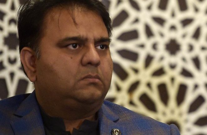 نیوزی لینڈ اورانگلینڈ کرکٹ بورڈ کے خلاف قانونی کارروائی کیلئے وکلاء سے مشورہ کریں گے،فواد چوہدری