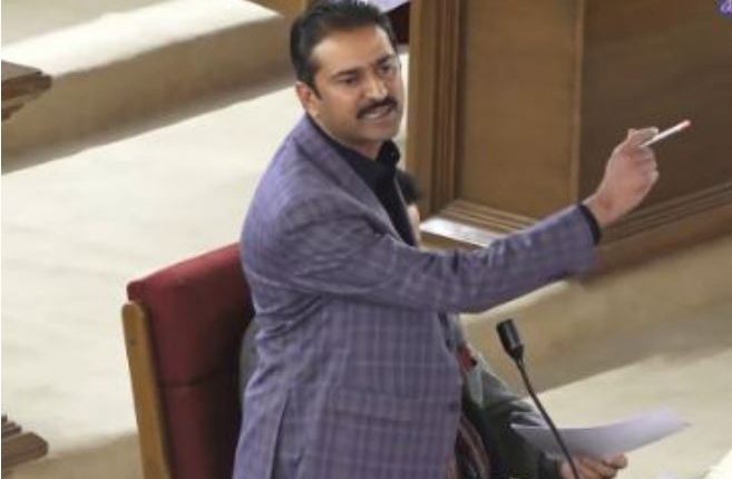 گوادر کے عوام کو سخت احتجاج پر مجبور کیا جارہا ہے نیلا ساحل گوادر کے عوام کی ملکیت ہے