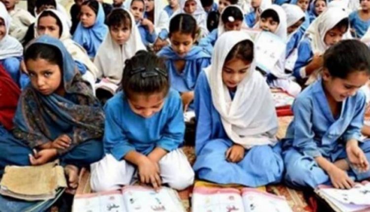 ملک بھر میں تعلیمی ادارے 100 فیصد حاضری کیساتھ کھل گئے