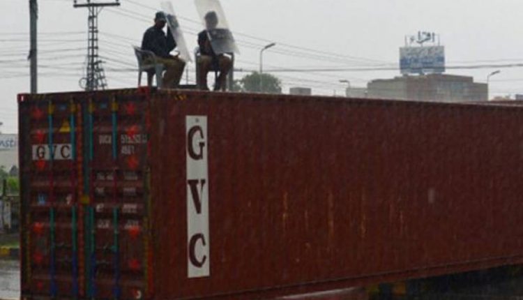 لاہور:کالعدم جماعت کا احتجاج ۔ مختلف علاقے سیل ۔۔۔میٹرو بس سروس بھی محدود