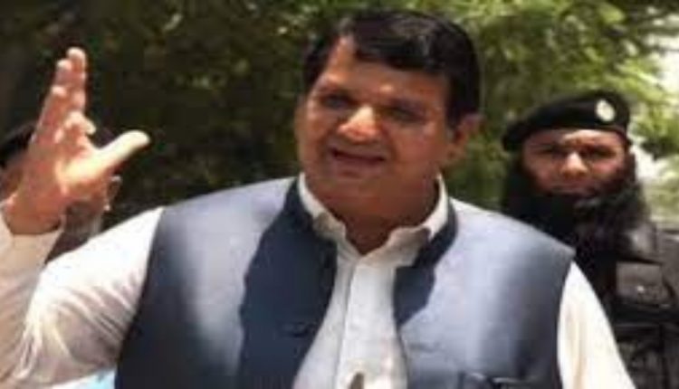 عمران نیازی کا اپنے نام کے ساتھ نیازی کا لفظ نہ لگانا نیازیوں کی توہین ہے، امیر مقام