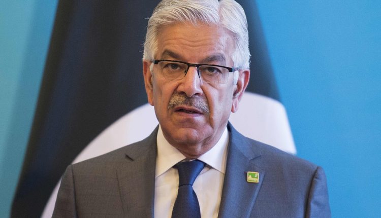 خواجہ آصف گورنر اسٹیٹ بینک پر برس پڑے
