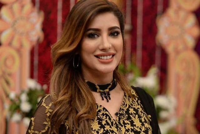 مہوش حیات نے عمران خان کی جگہ لینے کی خواہش ظاہر کردی