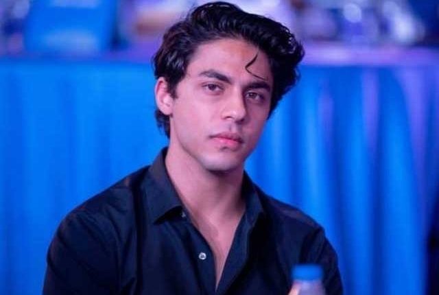 آریان خان کے ضمانتی مچلکوں پر کس معروف بھارتی اداکارہ نے دستخط کیے؟