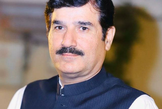 ڈاکٹر منیر بلوچ کی قیادت میں کنٹونمنٹ بورڈ کے الیکشن میں تاریخی کامیابی حاصل کرنے پر انکی جدوجہد اور کامیابی پر مبارکباد پیش کرتے ہیں،آصف ترین