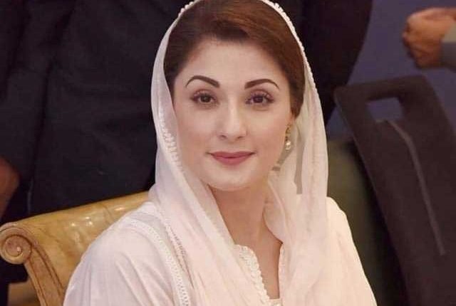 ”مریم نواز ایک پیر سے مل رہی ہیں جو خواجہ سرا ہے، اسی نے انہیں سٹیل کا گلاس دیا ہے“ تہلکہ خیز دعویٰ