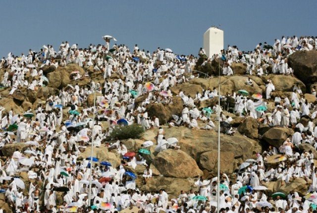 مناسک حج کا اہم مقدس میدان عرفات دنیا کا گرم ترین مقام بن گیا درجہ حرارت 43 سینٹی گریڈ تک جا پہنچا