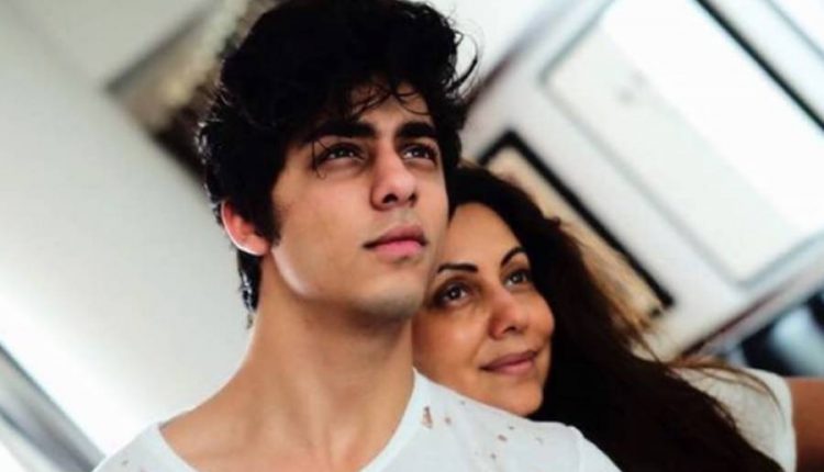 منشیات کیس، شاہ ر خ خان کی منیجر پوجا دلدانی نے آریان خان کو گرفتاری سے بچانے کیلئے کتنے پیسے کس کو دیئے تھے ؟ تہلکہ خیز دعویٰ