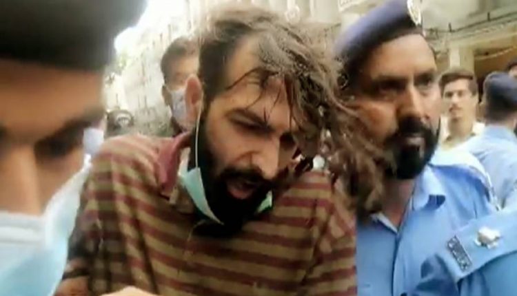 نور مقدم قتل کیس کے مرکزی ملزم ظاہر جعفر کو پولیس سے ہاتھاپائی کرنے کے مقدمے میں جوڈیشل ریمانڈ پر بھیج دیا گیا