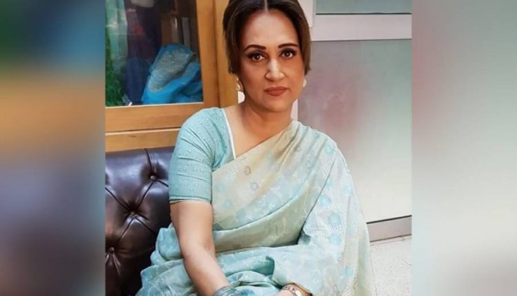 ٹی ٹوینٹی ورلڈ کپ، ویرات کوہلی پر تنقید کرنے والے بھارتیوں کو پاکستانی اداکارہ بشریٰ انصاری نے مشورہ دیدیا