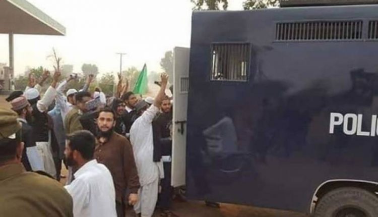 مذہبی جماعت کے گرفتار سینکڑوں کارکنان کی رہائی شروع