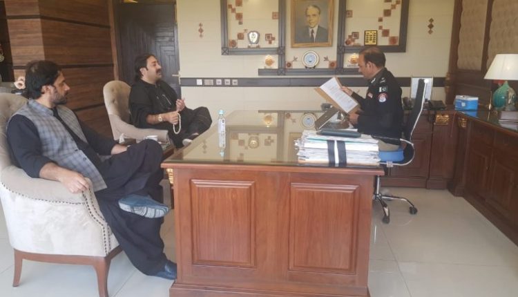 میر ظفر زہری کی آئی جی بلوچستان سے ملاقات ،جھالاوان میں امن وامان کے حوالے بات چیت