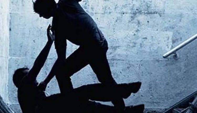 کتوں کی لڑائی پر بچوں کے جھگڑے میں بڑے بھی کود پڑے،فائرنگ سے خاتون جاں بحق چار خواتین زخمی