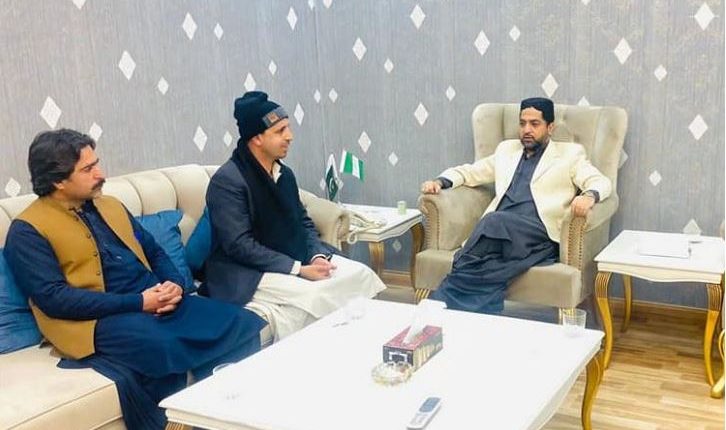 نعمت اللہ نیچاری اور فیاض علی کے اہلخانہ کی چیئرمین نصراللہ بلوچ کے ہمراہ ضیا لانگو سے ملاقات