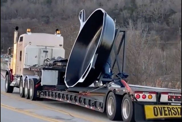 دنیا کا سب سے بڑا فرائی پین 18 فٹ لمبا ہے!