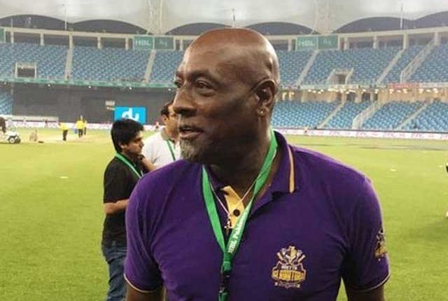 کوئٹہ گلیڈی ایٹرز کے مینٹور سرویون رچرڈز پاکستان پہنچ گئے