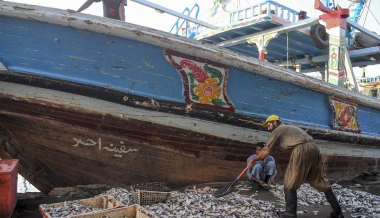 گواد،غیر قانونی ماہی گیری کے خلاف بڑا ایکشن، 40 گرفتار