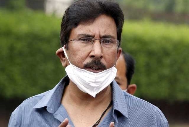 خود 5 ہزار ڈالر پر بکنے والا 2 لاکھ کیسے ٹھکرا سکتا ہے؟ سلیم ملک