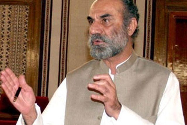 ینگ ڈاکٹرز سے مذاکرات اور مسئلہ کا حل نکالا جائے،نواب رئیسانی