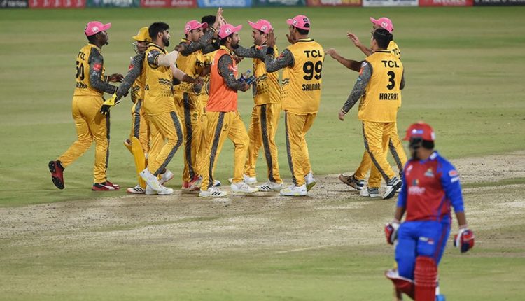 پشاور زلمی کی فتح ، کراچی کنگز کو مسلسل چوتھی شکست