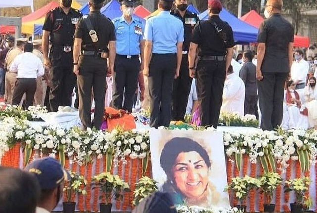 لتا منگیشکرکی آخری رسومات سرکاری اعزاز کے ساتھ ادا