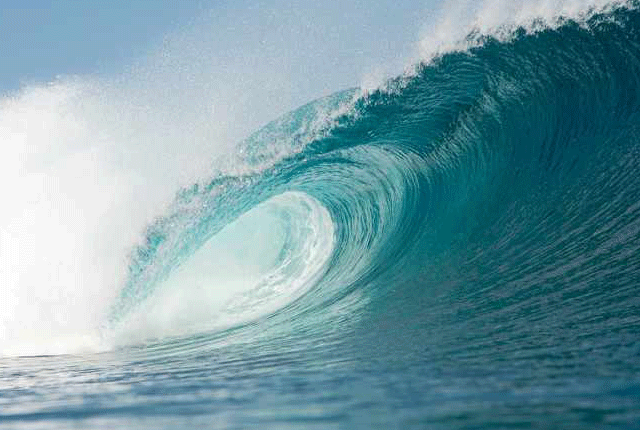 وینکووا جزیرے کے قریب چار منزلہ بلند پراسرار سمندری لہر کا نیا ریکارڈ