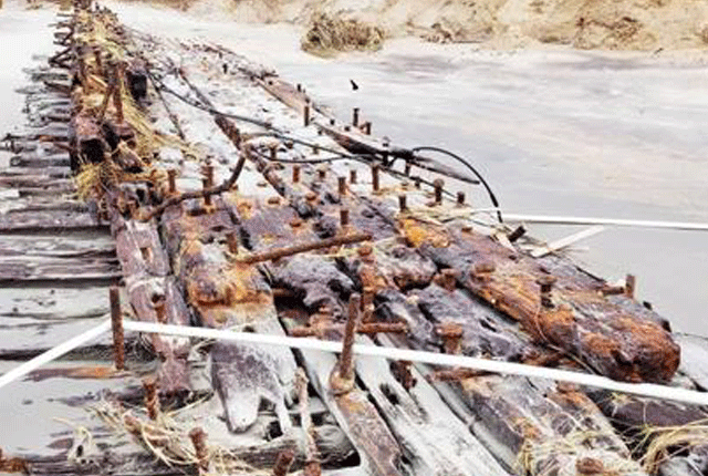 سیکڑوں سال قدیم بحری جہاز امریکی ساحل پر برآمد