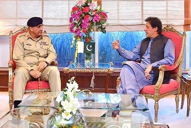 عمران خان سےجنرل قمر جاوید باجوہ کی ملاقات