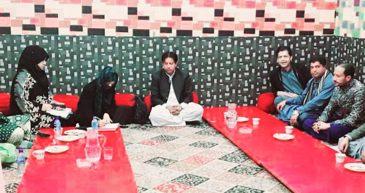 حاجی اعجاز علی کے ہمراہ رزم سلطان شنڈوکائی کک باکسنگ ایسوسی ایشن کے صدر سلمان نورخلجی نائب صدرعبداللہ رند کا گروپ فوٹو