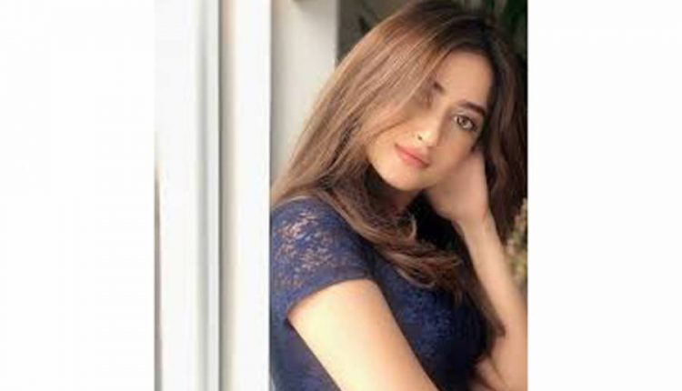 سجل علی نے انسٹا گرام اکاونٹ سے اپنے شوہر احد رضا میر کا نام اپنے نام کے ساتھ سے ہٹا دیا