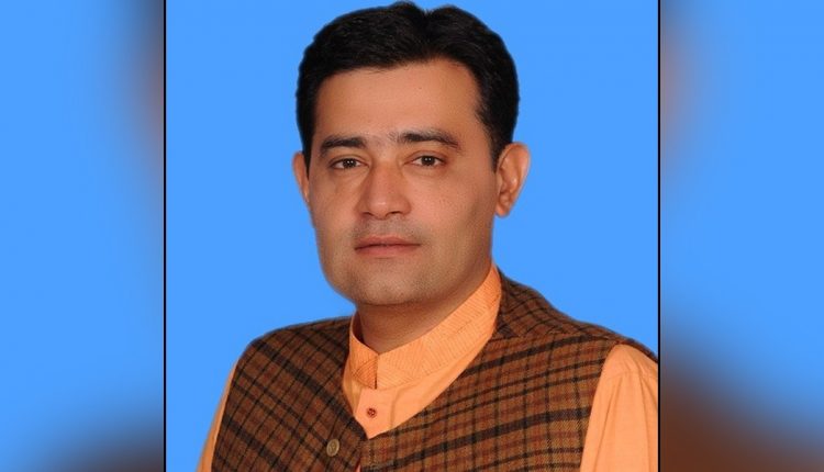 پیسے لینے والے پر لعنت بھیجتا ہوں ، رشوت لینے اور دینے والا جہنمی ہے پی ٹی آئی کے شوکاز نوٹس پر منحرف رکن غفار وٹو کا ویڈیو بیان سامنے آ گیا