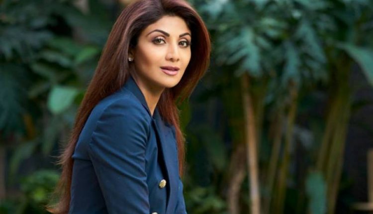 شلپا شیٹھی نے نامور فلم ہدایت کارروہت شیٹھی پر اچانک شیشے کی بوتل توڑ دی