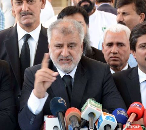 سپریم کورٹ بار ایسوسی ایشن کے امان اللہ کنرانی کی عمران خان کیخلاف آئینی درخواست کی سماعت