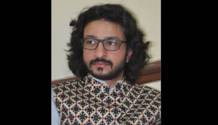 ڈپٹی سپیکر پنجاب اسمبلی غیر آئینی اقدامات سے گھبرا گئے؟ اجلاس بلا لیا، سپیکر کی جانب سے لگائے گئے عملے کا تعاون سے انکار