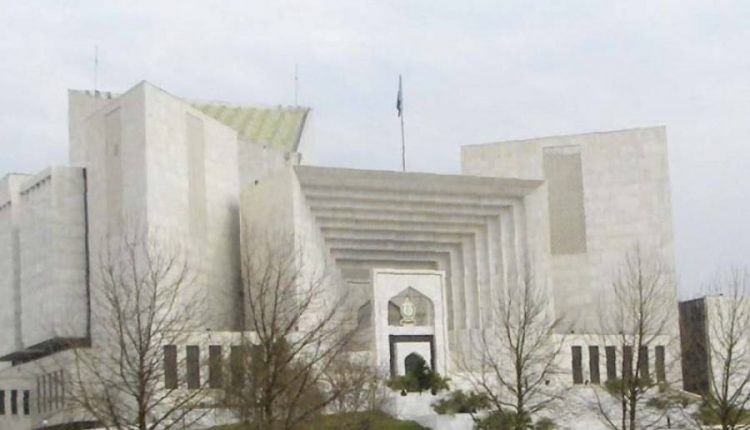 دھمکی آمیز خط کی بنیاد پر وزیراعظم کیخلاف تحریک عدم اعتماد پر ووٹنگ روکنے کیلئے سپریم کورٹ میں درخواست دائر کردی گئی