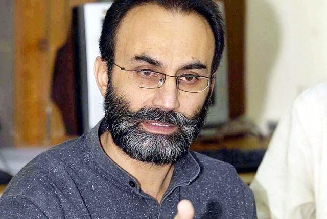 قاسم سوری کی نااہلی کیس کی سماعت 26 اپریل کو کی جائے، حاجی لشکری کی استدعا