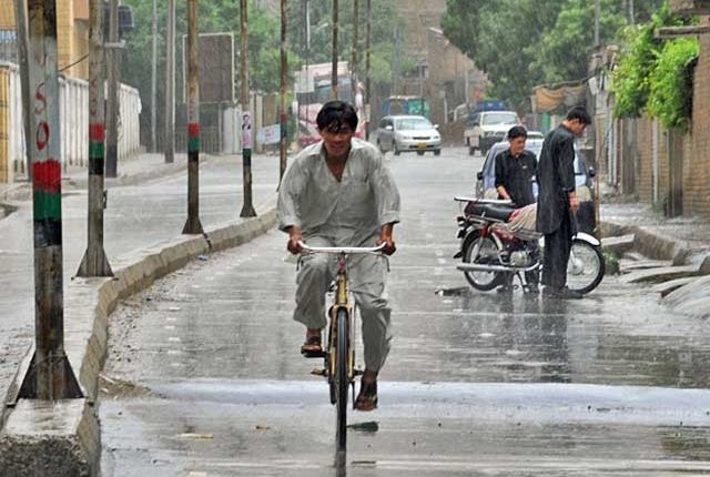 کوئٹہ سمیت بلوچستان کےمختلف اضلاع میں آج سے گرج چمک کے ساتھ بارش کا امکان