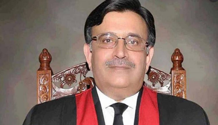 سیاسی صورتحال پر ازخود نوٹس کیس سب کو سن کر فیصلہ کرنا ہے، یکطرفہ کارروائی نہیں کر سکتے، چیف جسٹس