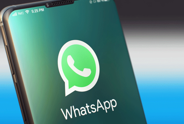 واٹس ایپ نے اینڈروئیڈ کیلئے نئے کیمرہ انٹرفیس کی آزمائش شروع کردی،وائس پیغامات میں بھی6 نئی سہولیات پیش کرنے کی تیاریاں