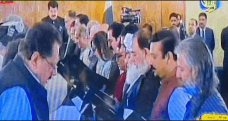 وزیراعظم شہباز شریف کی وفاقی کابینہ نے حلف اٹھا لیا