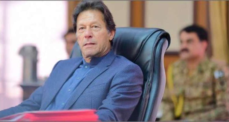 وزیراعظم نے عدم اعتماد کے بعد اسمبلی سے استعفیٰ دینے کے آپشن پر غور شروع کر دیا