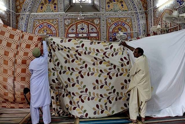 لاکھوں فرزندان اسلام آج نماز مغرب سے قبل اعتکاف بیٹھنے کی سعادت حاصل کریں گے