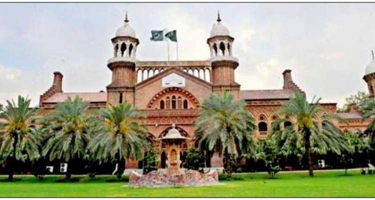 حمزہ شہباز کی حلف برداری،عدالت کی گورنر کو انکار سے تحریری طور پر آگاہ کرنے کے لیے 2 بجے تک کی مہلت