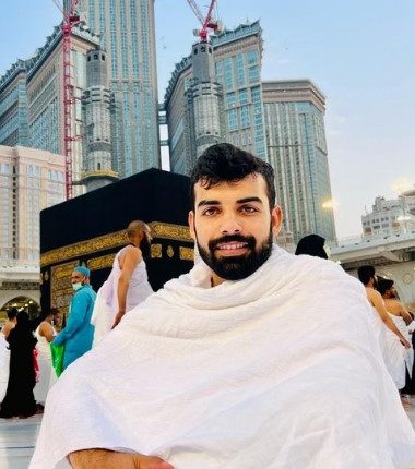 شاداب خان نے مسجدِ نبوی ؐسے ویڈیو شیئر کردی