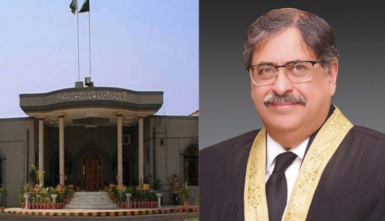 بیانیہ بنایا جا رہا ہے کہ عدالتیں آزاد نہیں، کردار کشی سے نہیں ڈرتے، چیف جسٹس